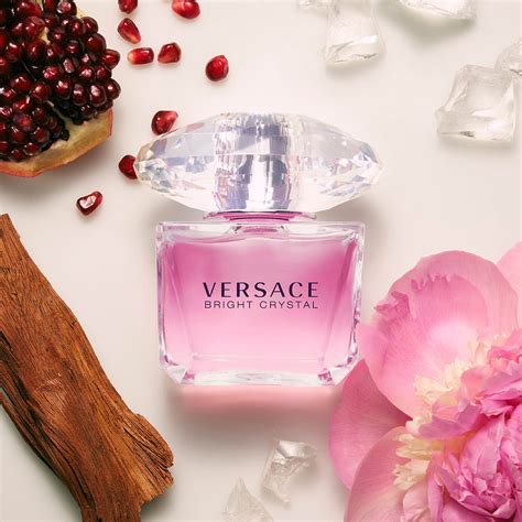 versace bright crysatal kleiderkreisel|Versace Bright Crystal perfume.